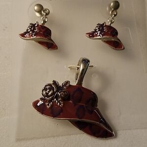Floral Hat 1.25" Pendant & 0.5" Earrings Set Red & Purple